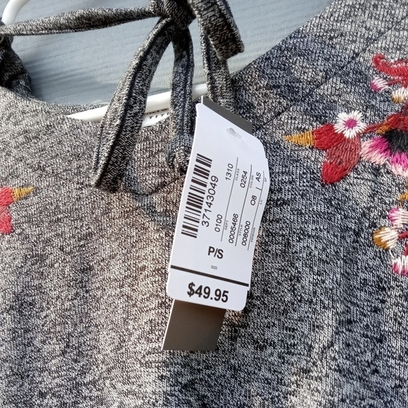 New Women's Christopher & Banks Gray Hoodie Sweater Size Petite Small Flowers - Picture 5 of 5